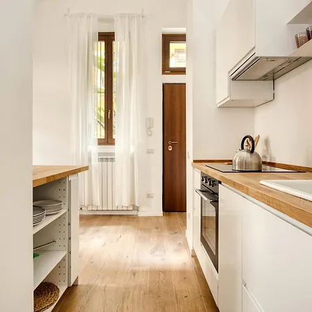 Apartment Hostmate - - Loreto *
